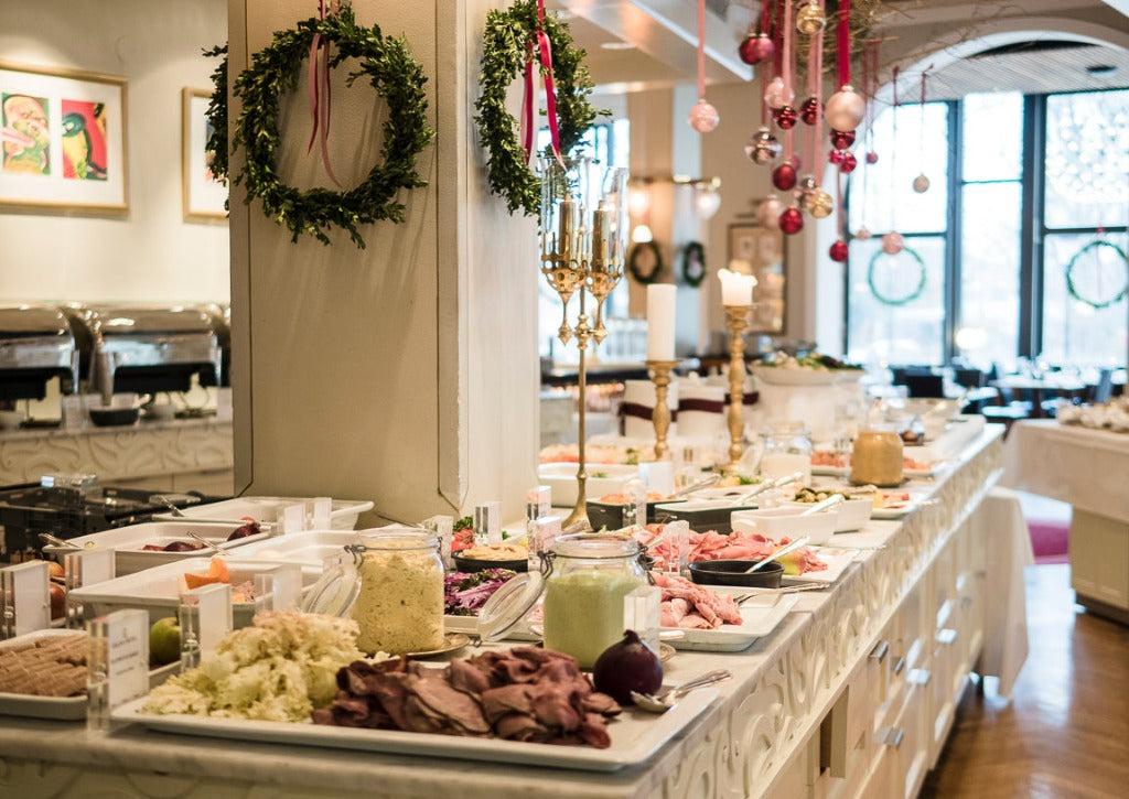Julbord Grand Deli Christmas buffet, sill, köttbullar